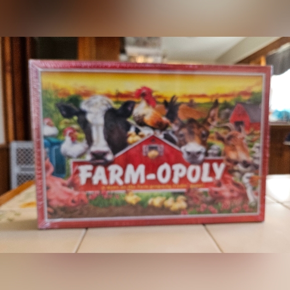FARM-OPOLY Monopoly - Farming Theme Board Game - BRAND NEW , Still Sealed - Picture 3 of 3